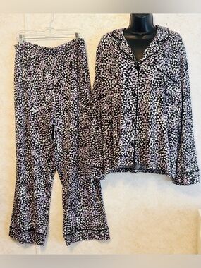 Simply Vera - Vera Wang Two Piece Pajamas Star Design Size XL Long Sleeve Soft